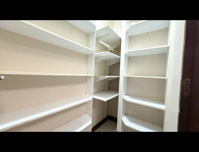 4 BEDROOM PROPERTY TO RENT IN MIDFIELD ESTATE